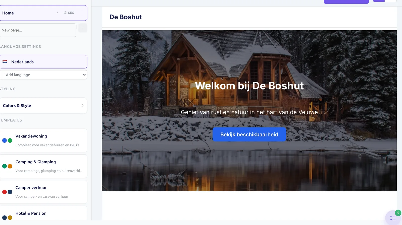 De websitebouwer in het Bookares-dashboard: links pagina's, talen, kleuren en sjablonen; rechts de site met een tekstveld in bewerking